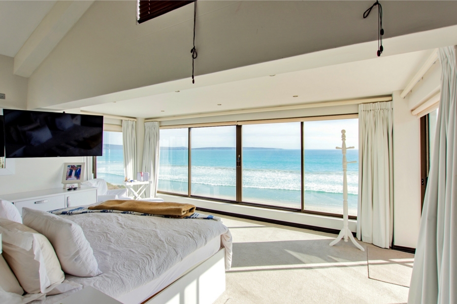 5 Bedroom Property for Sale in Calypso Beach Western Cape